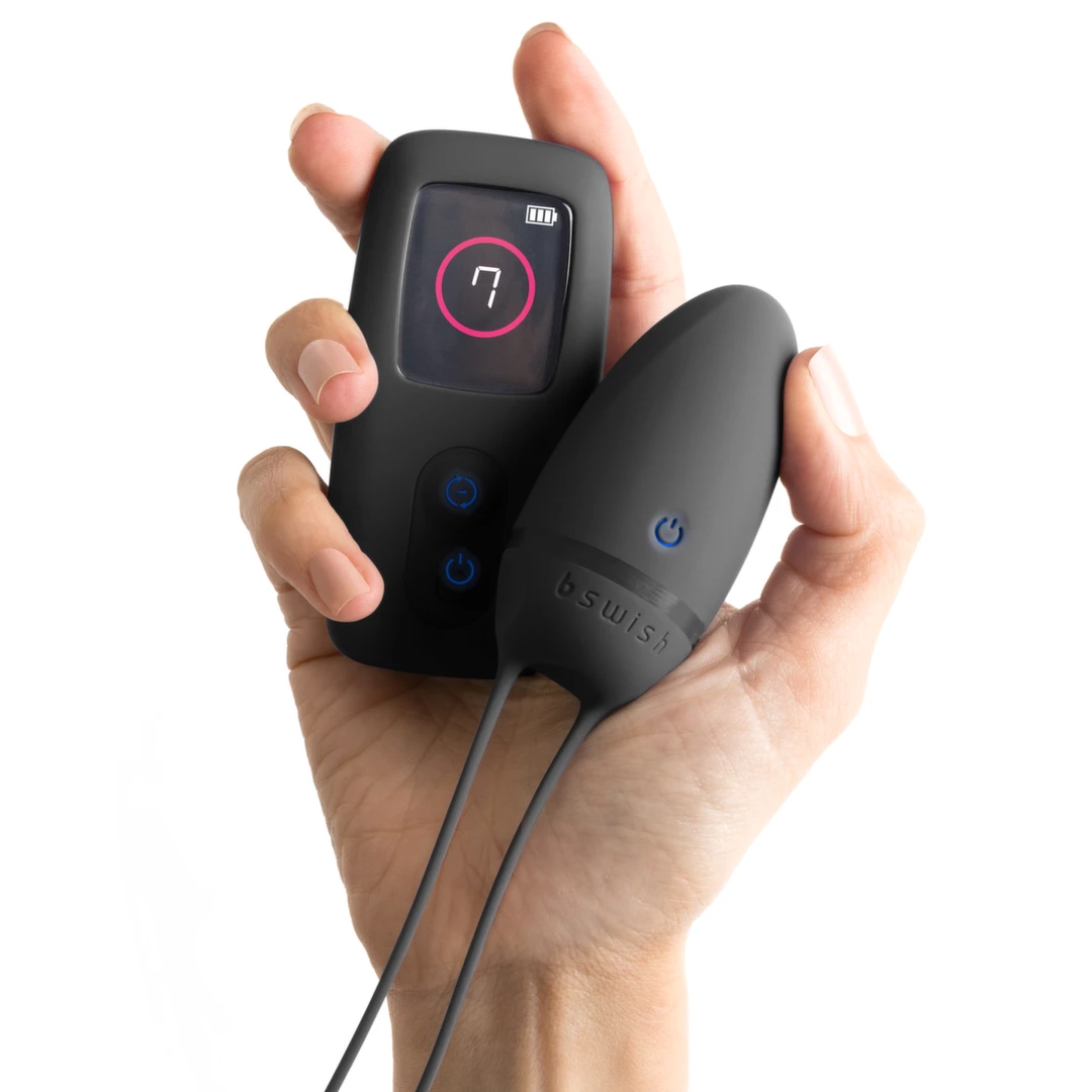 Czarne silikonowe jajko waginalne z bezprzewodowym pilotem B Swish bnaughty Premium Unleashed 