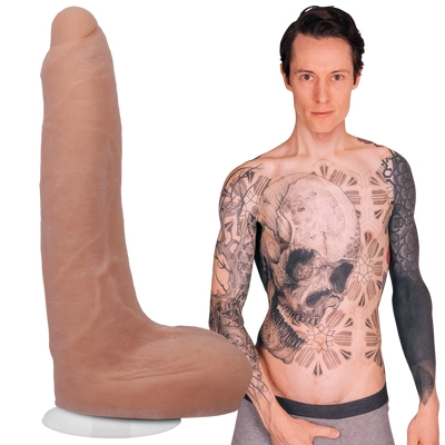 Realistyczne zakrzywione dildo do masturbacji wykonane z beżowego silikonu z jądrami i przyssawką Doc Johnson Owen 22 cm