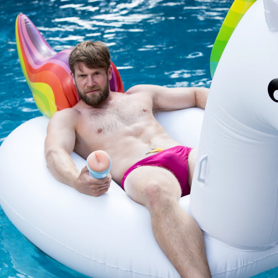 Beżowy masturbator do masturbacji penisa w kształcie tyłka Fleshlight Colby Keller 