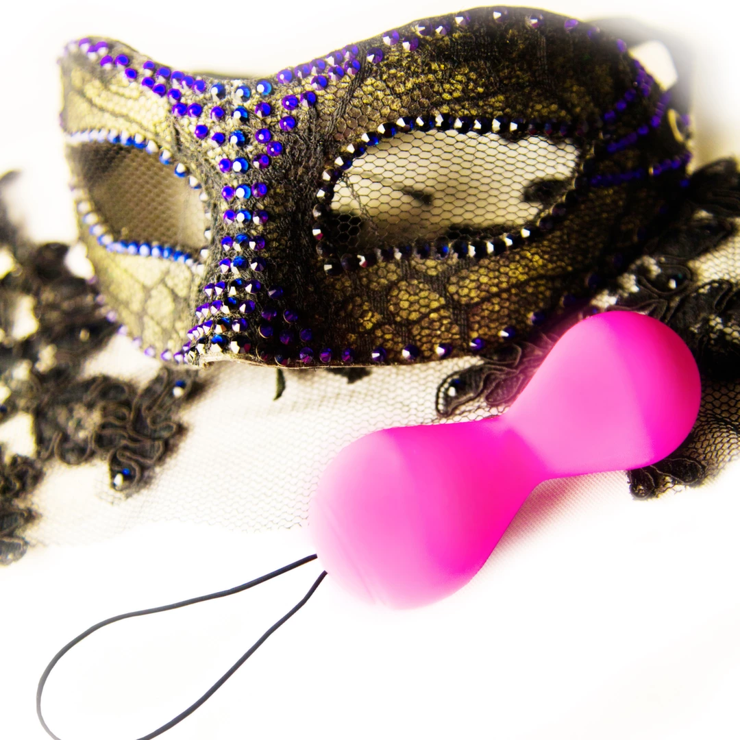 Kulka gejszy wibrująca wykonana z silikonu w kolorze różowym Gvibe Gballs 2