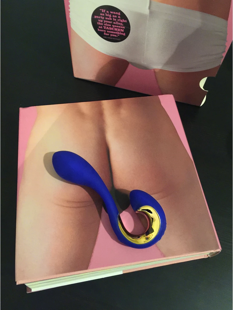 Korek analny zakrzywiony wykonany z niebieskiego silikonu G-vibe Pop2 13 cm Korek analny zakrzywiony wykonany z niebieskiego silikonu G-vibe Pop2 13 cm