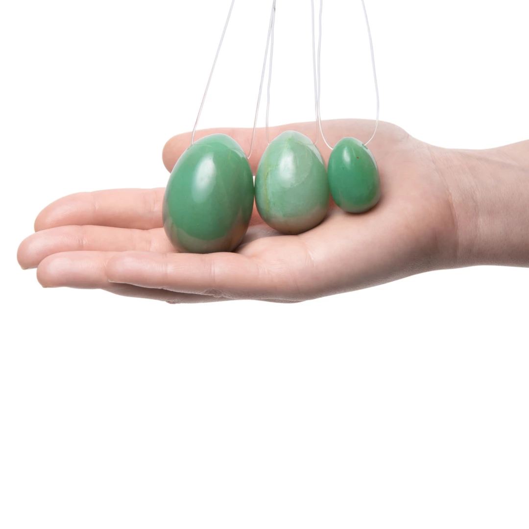 Kulka gejszy wykonana z zielonego jadeitu L La Gemmes Yoni Egg Kulka gejszy wykonana z zielonego jadeitu L La Gemmes Yoni Egg