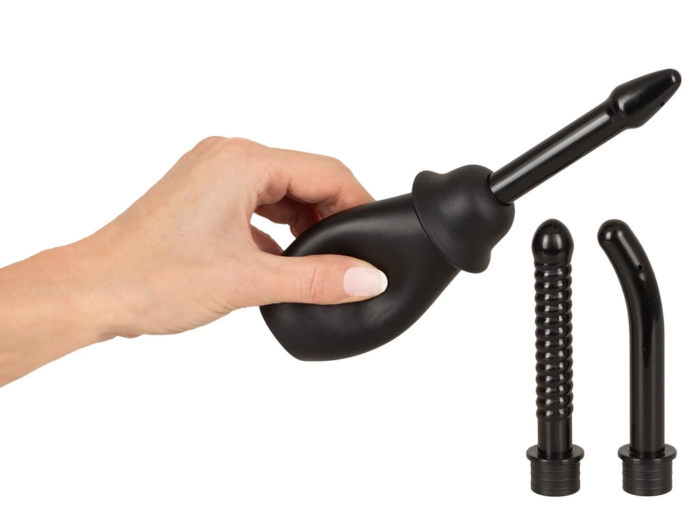 Zestaw gruszek analnych wykonanych z czarnego silikonu z różnymi nasadkami Bad Kitty Intimate shower