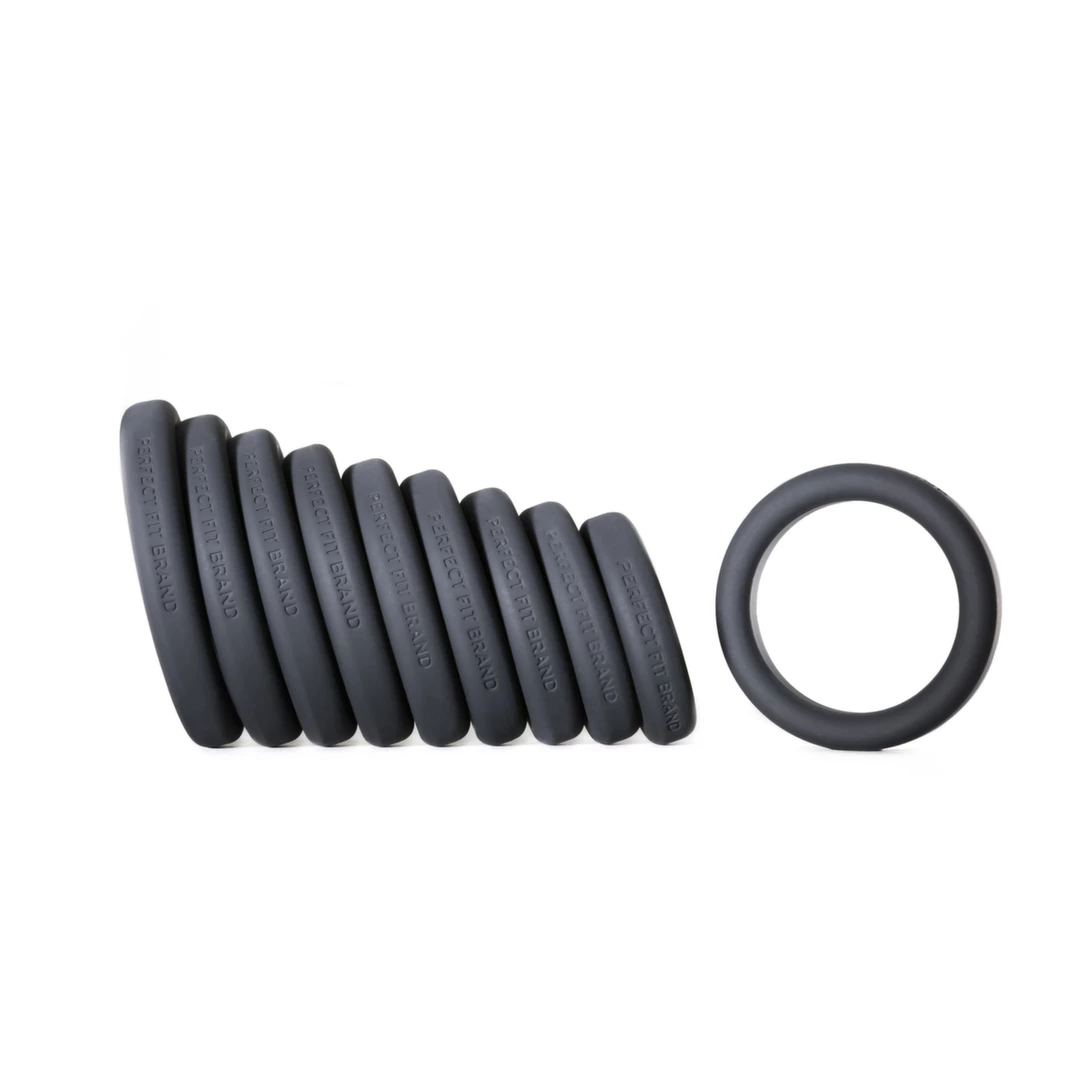 Zestaw pierścieni erekcyjnych z czarnego silikonu w 14 rozmiarach Perfect Fit Play Zone Kit Zestaw pierścieni erekcyjnych z czarnego silikonu w 14 rozmiarach Perfect Fit Play Zone Kit