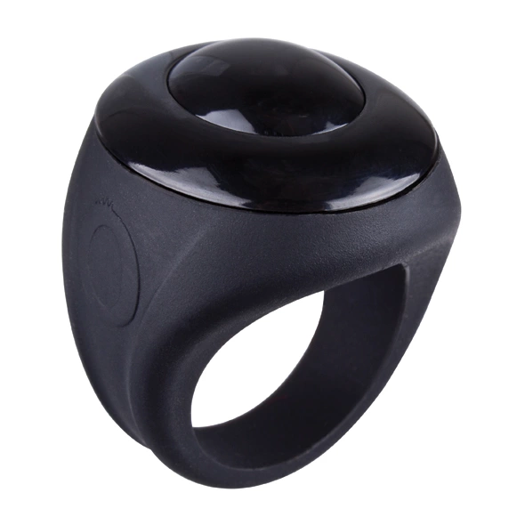 Biały silikonowy miniwibrator do stymulacji łechtaczki do majtek + czarny pierścień z pilotem zdalnego sterowania The Screaming O Remote Control 