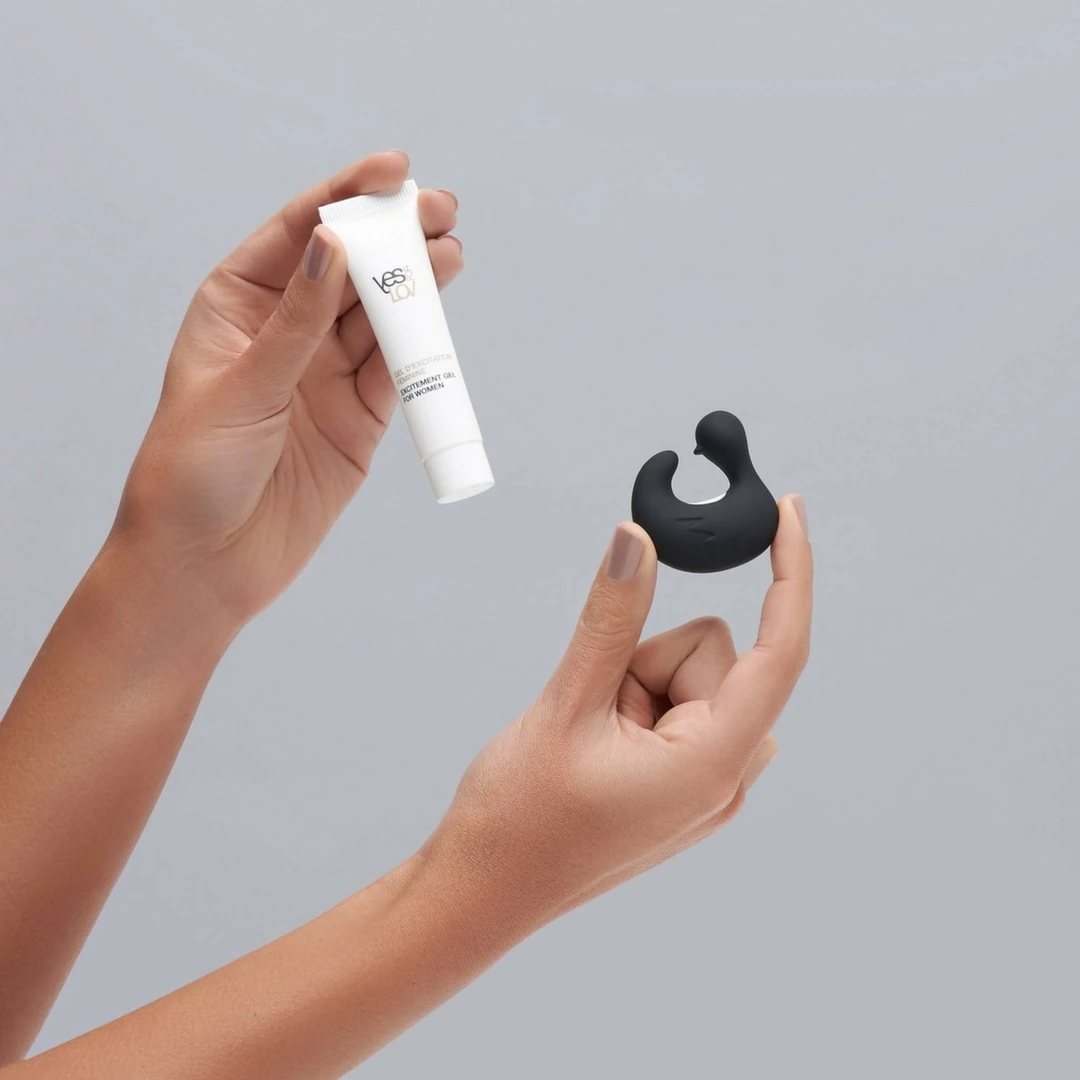 Czarny silikonowy wibrator na palec do stymulacji łechtaczki YESforLOV LovFinger Clitoral Stimulator  Czarny silikonowy wibrator na palec do stymulacji łechtaczki YESforLOV LovFinger Clitoral Stimulator